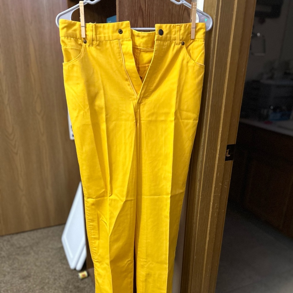 Women’s vintage pants. Beautiful yellow color. Rarely worn.